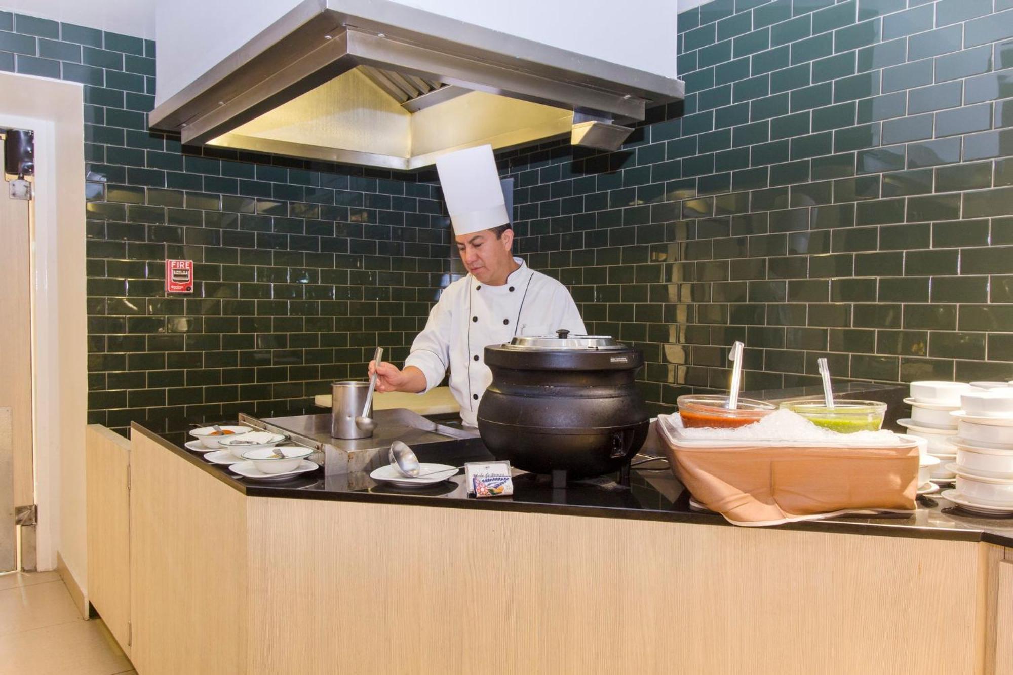 Holiday Inn Puebla La Noria By Ihg Екстериор снимка