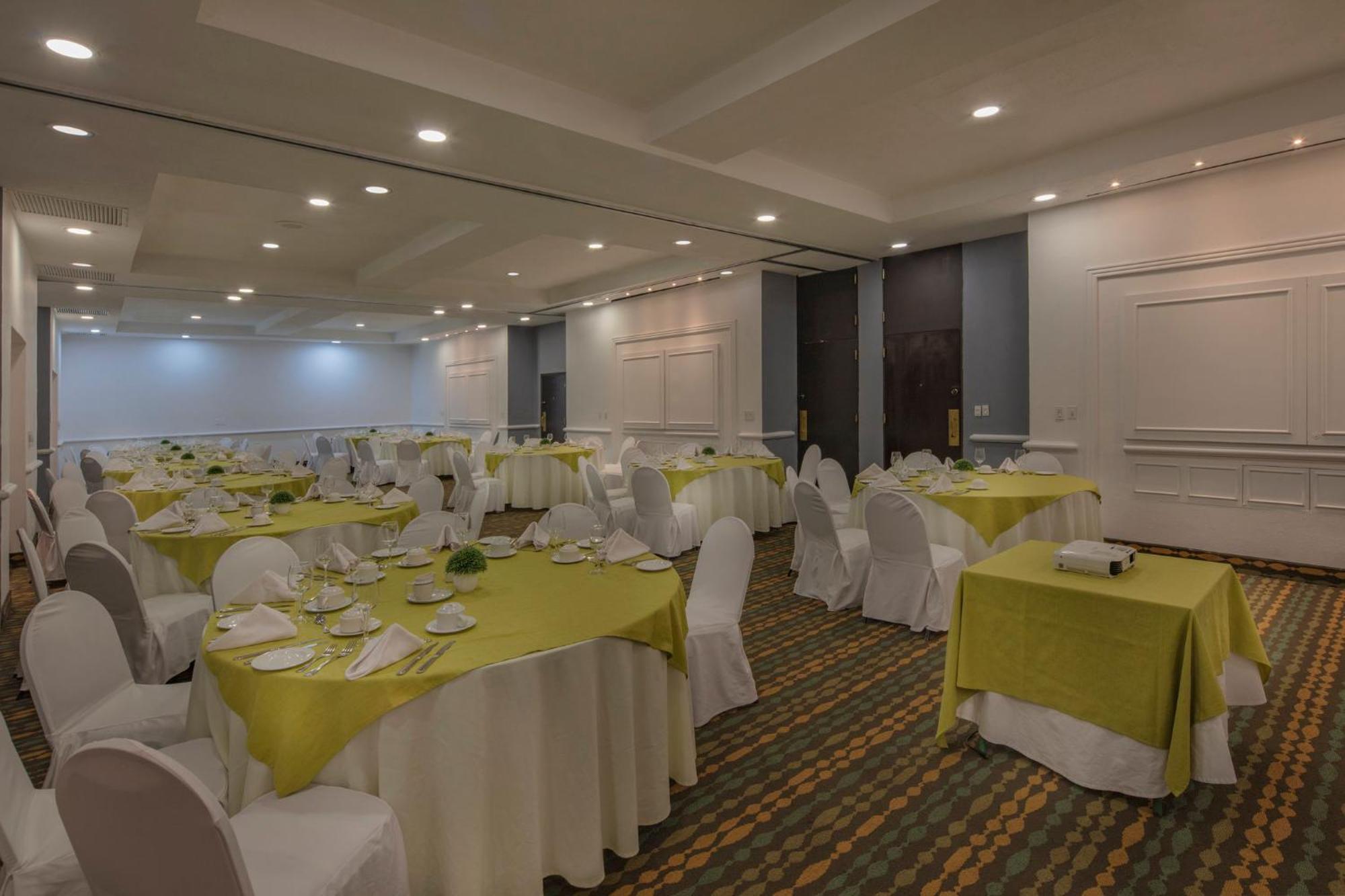 Holiday Inn Puebla La Noria By Ihg Екстериор снимка