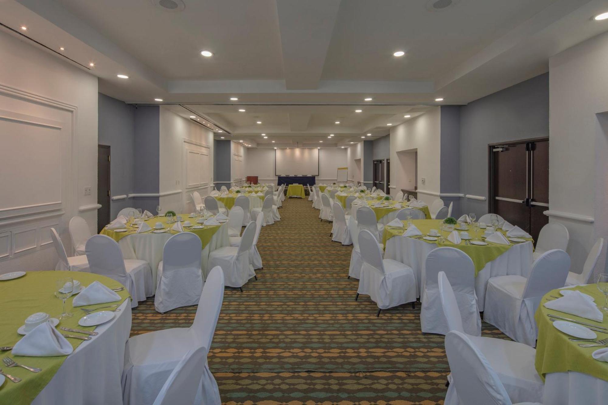 Holiday Inn Puebla La Noria By Ihg Екстериор снимка