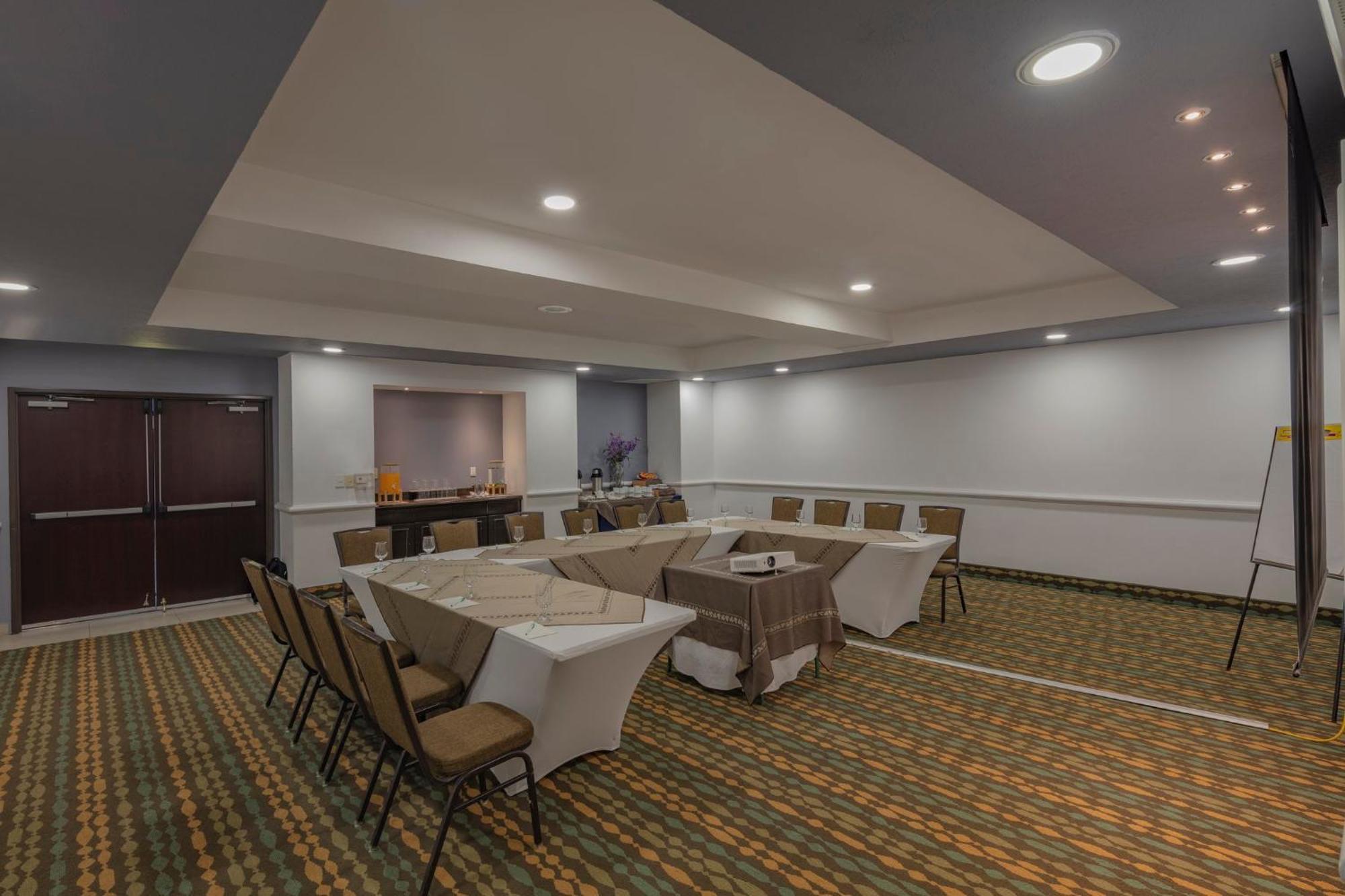 Holiday Inn Puebla La Noria By Ihg Екстериор снимка